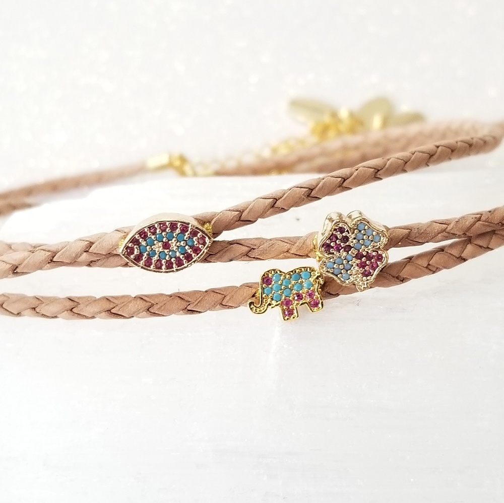 Beige braided round leather charm choker